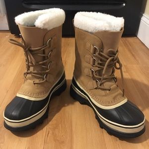 Sorel snow boots size 5.5